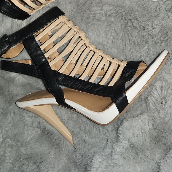 Calvin Klein (Nalo) S.10 Tan -White- Black Leather  Heels - Picture 2 of 12